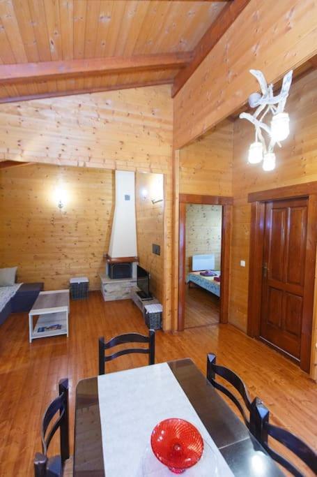 Wooden House In Ioannina Apartment Luaran gambar