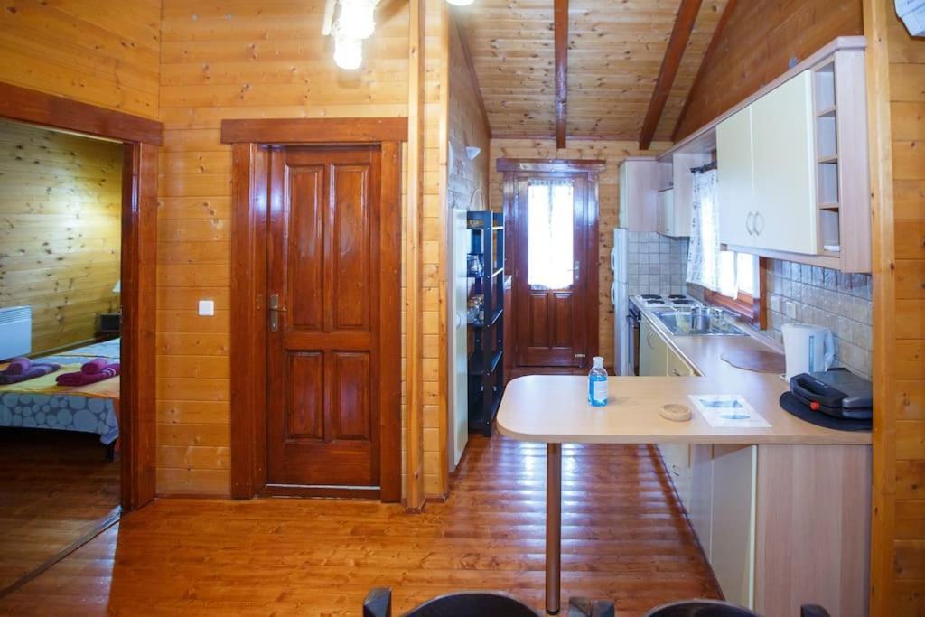 Wooden House In Ioannina Apartment Luaran gambar