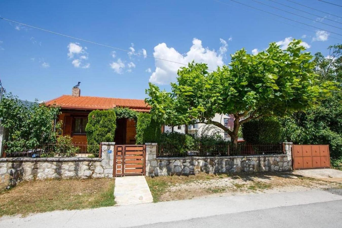 Wooden House In Ioannina Apartment Luaran gambar